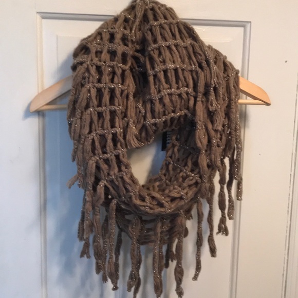 Steve Madden Accessories - Steve Madden Infinity Scarf NWT